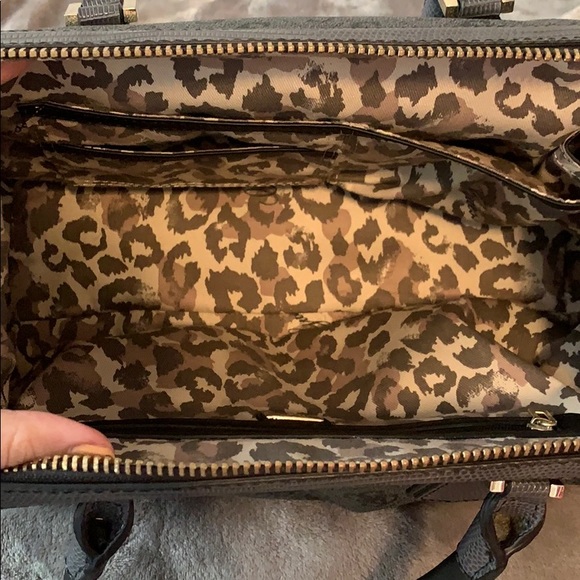 Guess Satchel Handbag - Picture 5 of 7